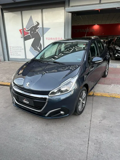 Peugeot 208 1.6 Allure