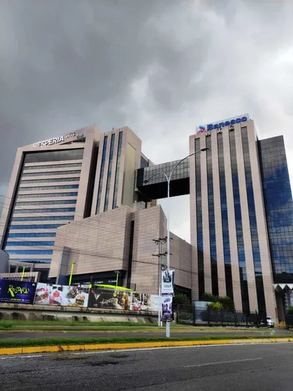 Oficina En Naguanagua, World Trade Center Valencia, Complejo Comercial, Empresarial Y Hotelero.