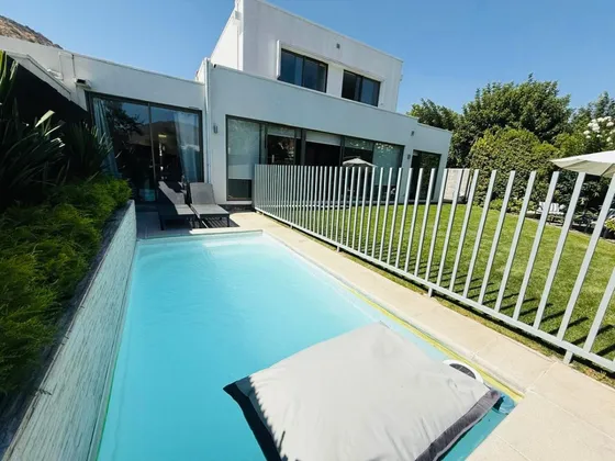 Se Arrienda 3d, 3b + Serv., Piscina, Quincho, Ggcc Incluidos