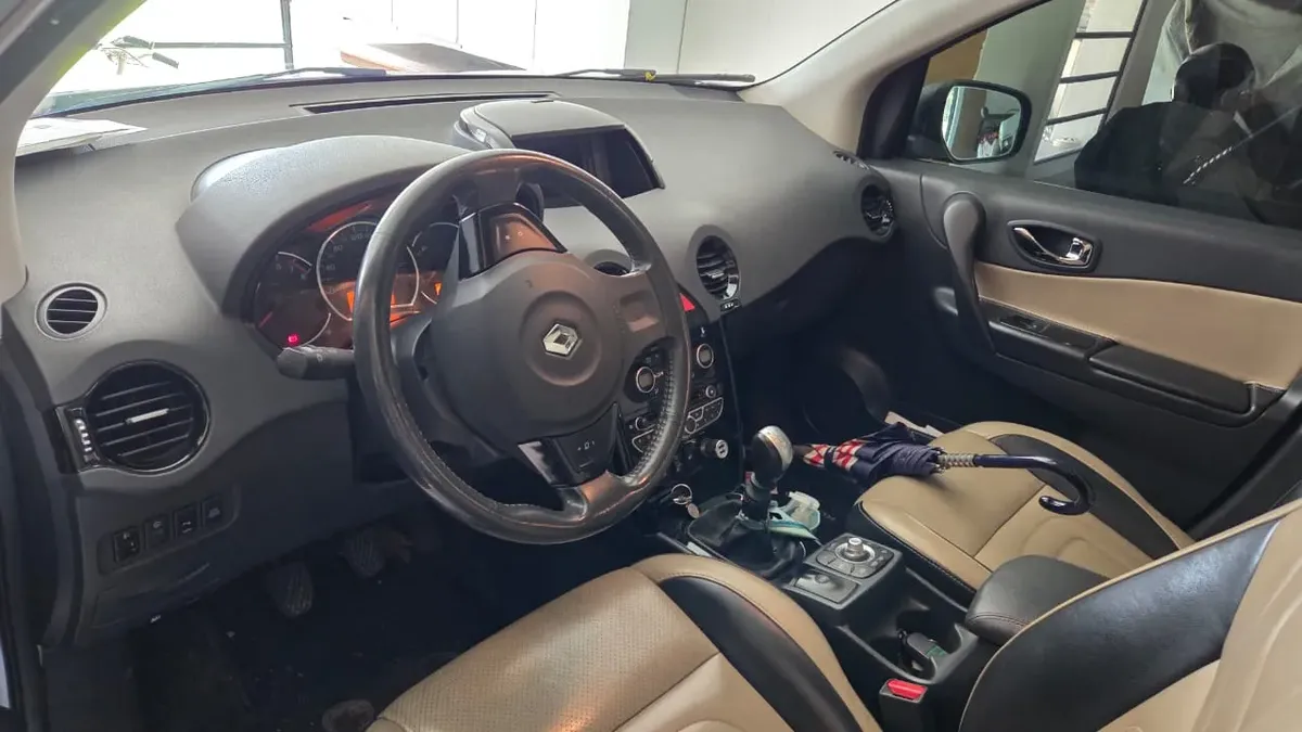 Renault Koleos 2.5 Privilege 4x4 Mt533436714253045767