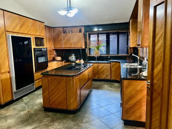 Yosmar Y Fernando Venden Casa En Guataparo, Valencia 