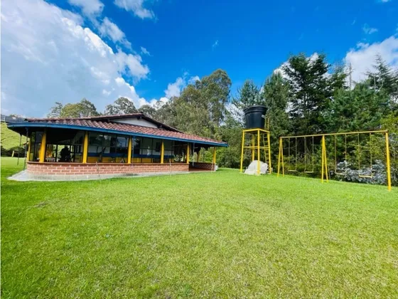 En Venta Finca Comercial Alto De La Unión
