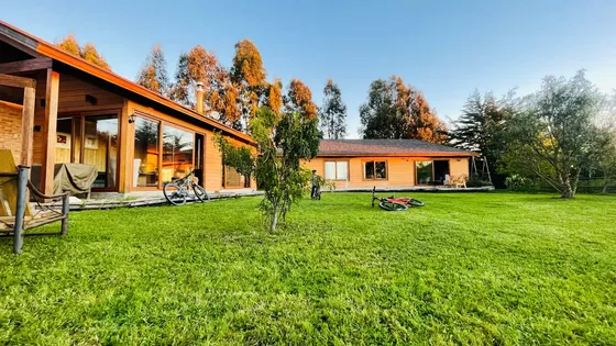 Vendo Maravillosa Casa, Moderna Arquitectura En Condominio.
