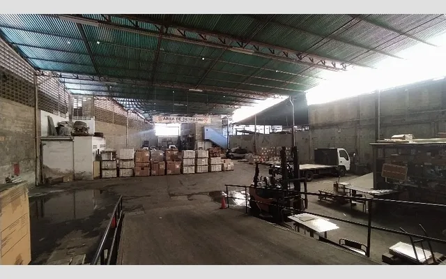 Venta De Galpón Y Fondo De Comercio En Avenida Nueva Granada