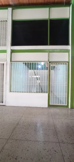 Yenny Cano Vende Local Comercial 