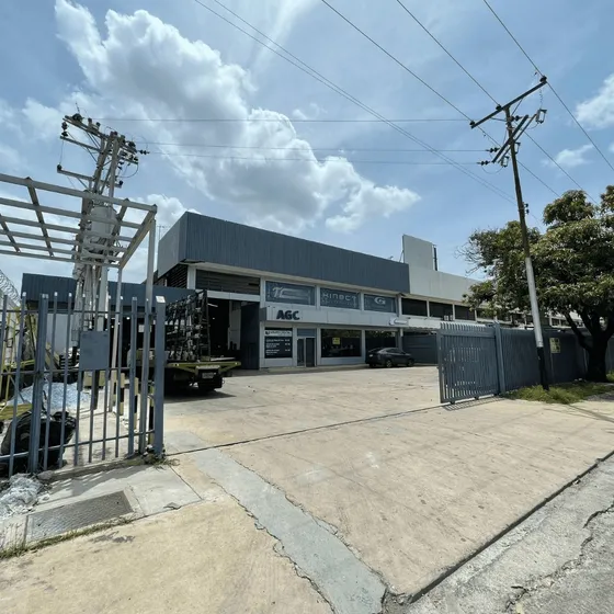 Venta De Galpón 1000m  En Parque Comercio Industrial Castillito, San Diego, Valencia. Marislva2