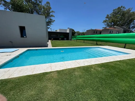 Casa En Venta Santina Norte 1 Planta 3 Dorm!!