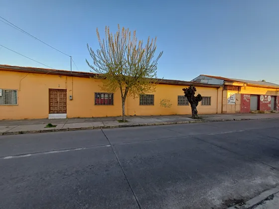 596mt2 Utiles Local Comercial  541mt2 Utiles Habitacional