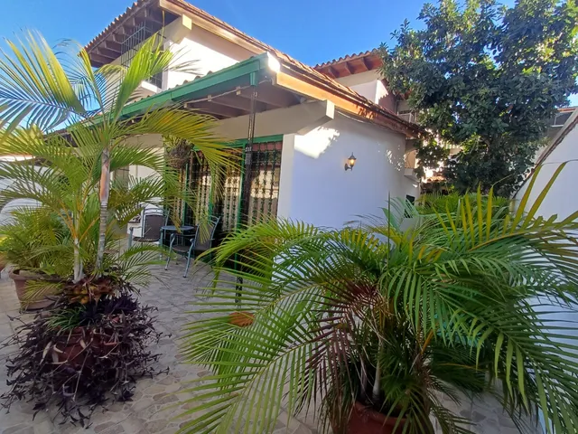 Venta De Acogedora  Casa En Los Chorros 