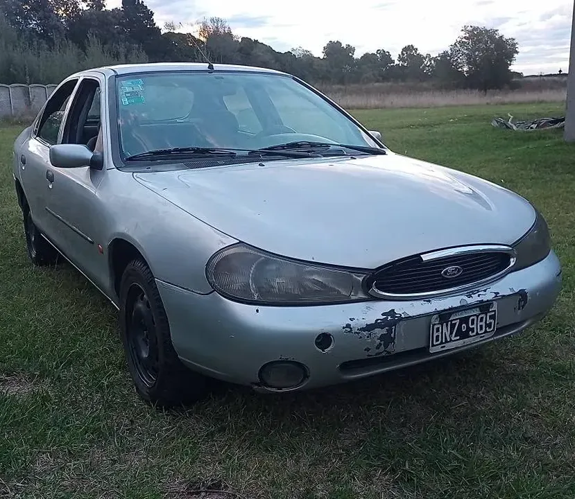 Ford Mondeo 1.8 CLX