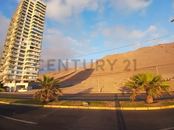Se Vende Terreno En Av. Jaime Guzmán Errázuriz