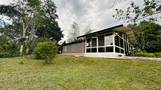 Casa En Venta En La Vega. Cod V13809