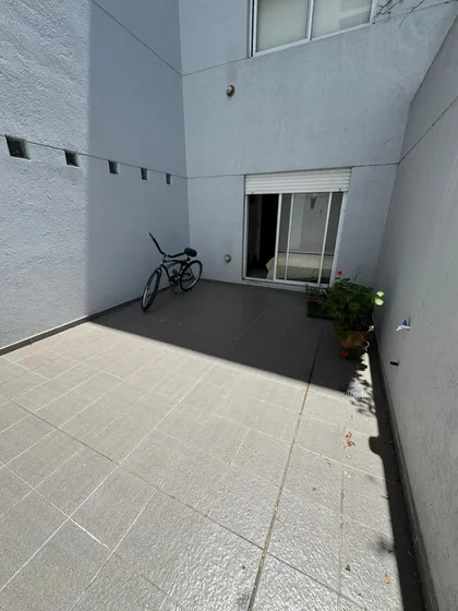 Departamento En Venta Monoambiente Con Patio Y Cochera En Saavedra, Capital Federal, Buenos Aires