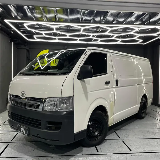 Toyota Hiace Panel