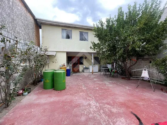Casa En Venta De 5 Dorm. En Pudahuel