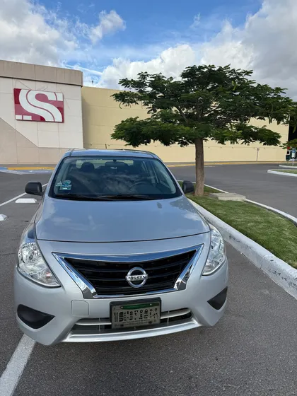 Nissan Versa 1.6 Drive Mt