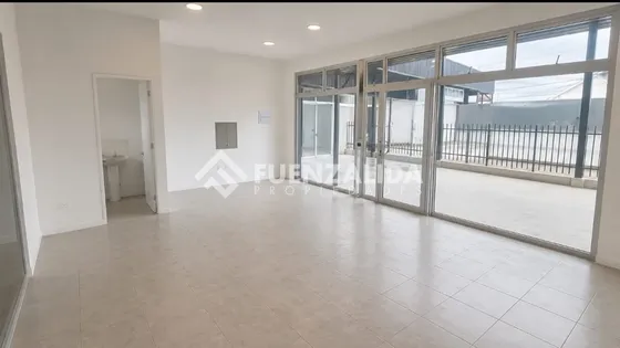 Local Comercial En Arriendo, 1 Baño, Comuna De Buín