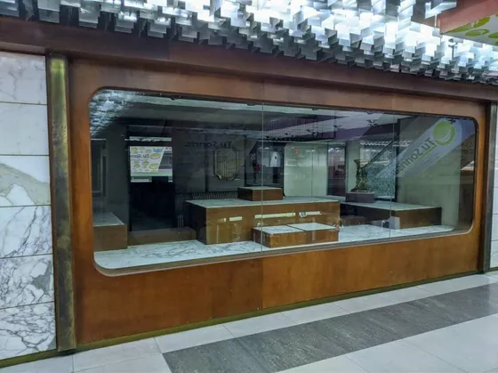 Local En Venta En Avenida Bolivar - Wc