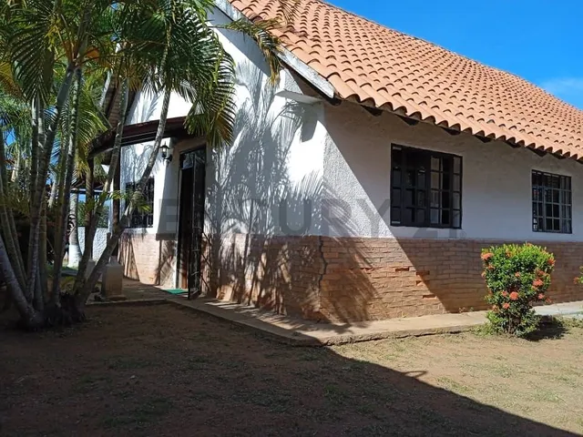 Casa Estilo Chalet Mundo Nuevo Los Robles
