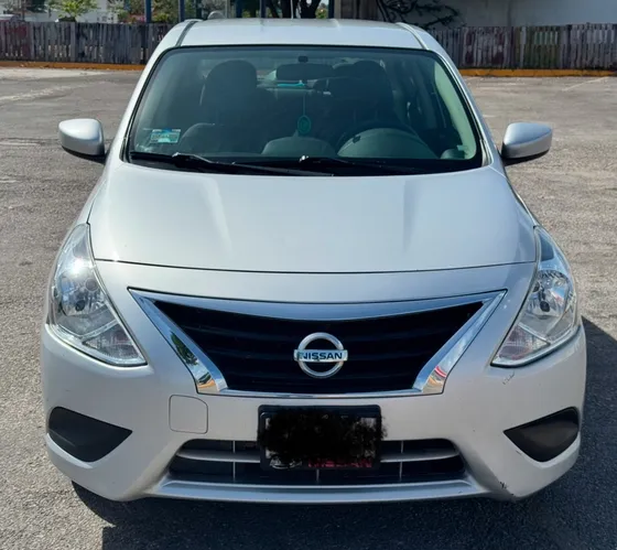 Nissan Versa 1.6 Drive At
