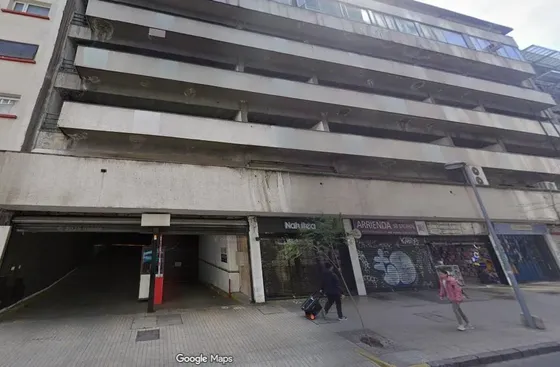 Vendo 2 Estacionamientos En Huerfanos 350 Santiago