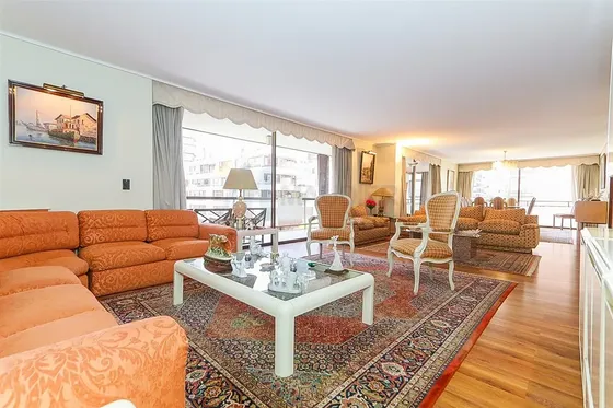 Departamento En Venta De 3 Dorm. En Vitacura