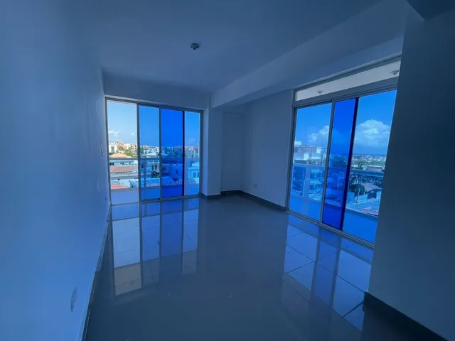 Vendo Penthouse De 2 Niveles Con Amplia Terraza Y Hermosa Vista Al Mar En Respaldo Los Tres Ojos Santo Domingo Este Código: Pd238 
