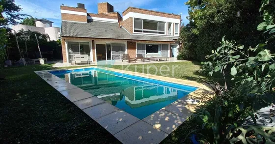 Casa Chalet  En Alquiler En Campo Chico, Pilar, G.b.a. Zona Norte