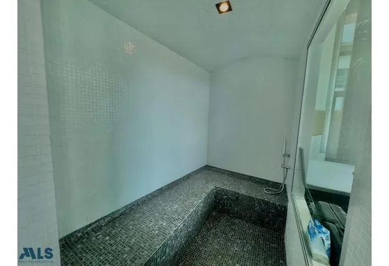 Hermosa Casa Con Energía Solar En Una Ubicación ...(mls#253904)