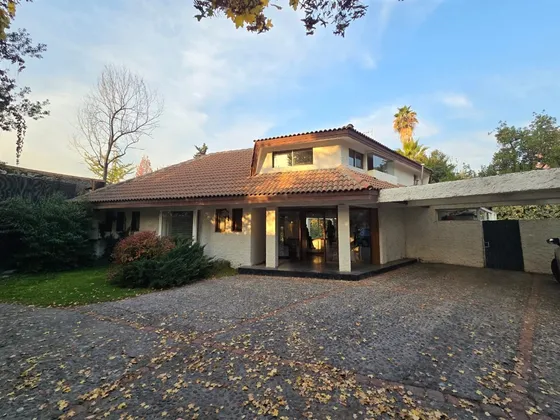 Casa Pasaje Interior En Venta La Dehesa Central
