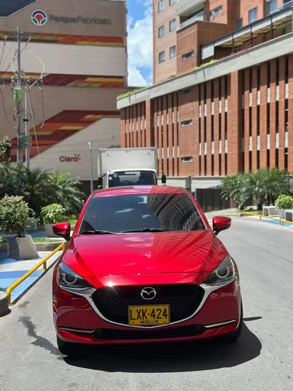 Mazda 2 1.5 Grand Touring Lx Sedan