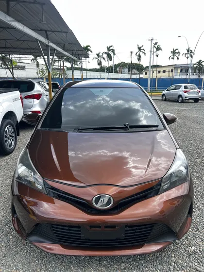 Toyota Vitz Japonés