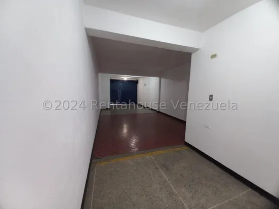 Local Comercial En Zona Oeste Crr 19 Con 45 Barquisimeto Cod 25 6177, Comunicate Soy Gabi Irastorza.