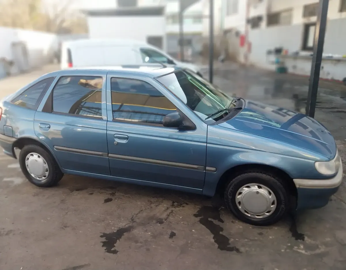 Volkswagen Pointer 1.8 Gli