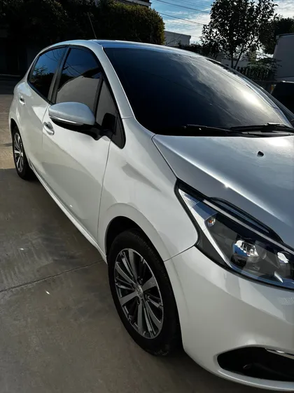 Peugeot 208 1.6 Allure Nav Tiptronic