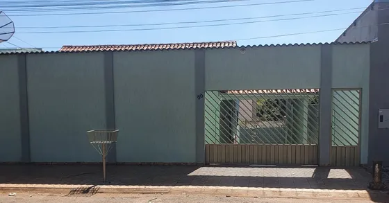 Casa De 3 Quartos Sendo 1 Suíte Na Vila Góis