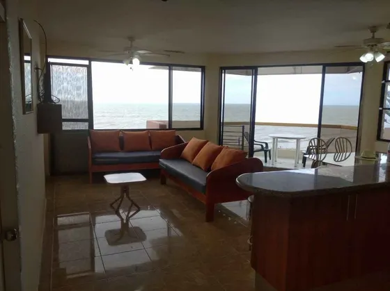 Alquiler Departamento Tonsupa Esmeraldas  Frente Al Mar Resort Playa Almendro 110 $
