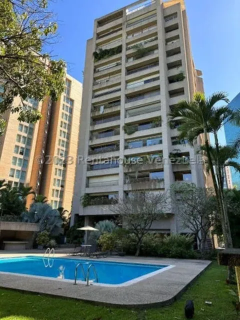 Se Vende El Apartamento De Tus Sueños En Campo Alegre 24-8736 Cs