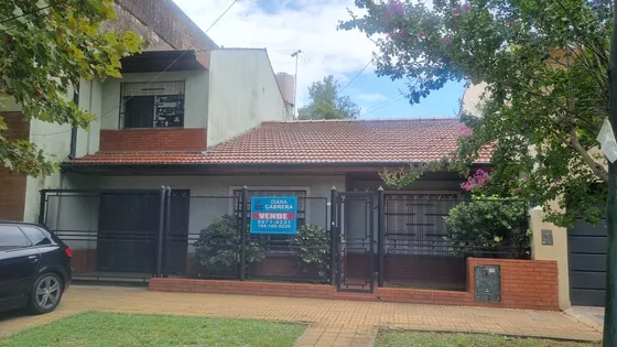Casa De 5 Ambientes En Venta En Temperley, Apta Credito!