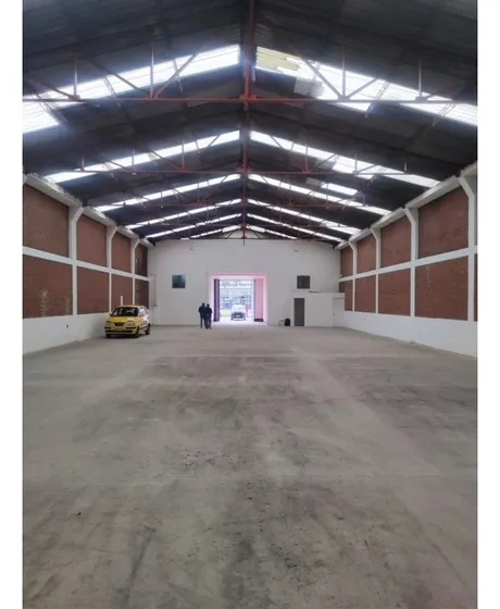 Bodega De 600 M2 En Arriendo, Barrio Santander 