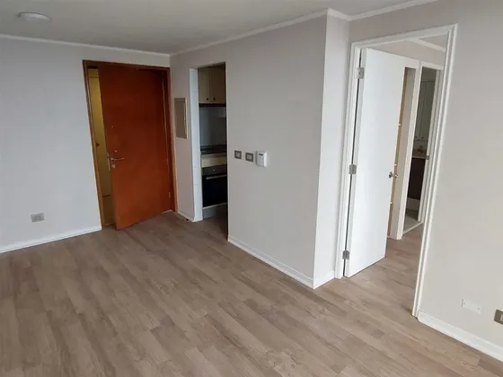 Departamento En Arriendo De 1 Dorm. En San Miguel