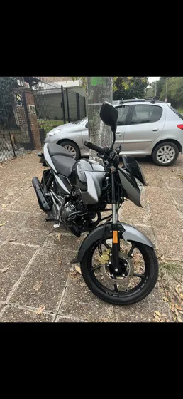 Bajaj Rouser Ns 125 Año 2024 Únicamente 1500kms Impecable Es