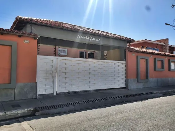 Tonwhouse En Venta Nevada Palace Moderno Amoblado