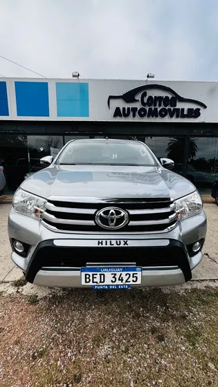 Toyota Hilux 2.7 D.cab. Srv 4x4