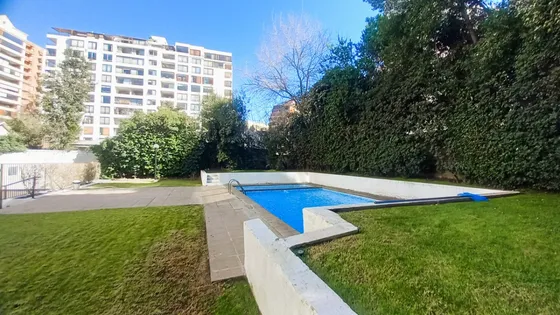 Amplio Departamento En Excelente Ubicación