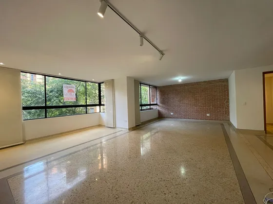 Apartamento En Arriendo Poblado 643-8203771