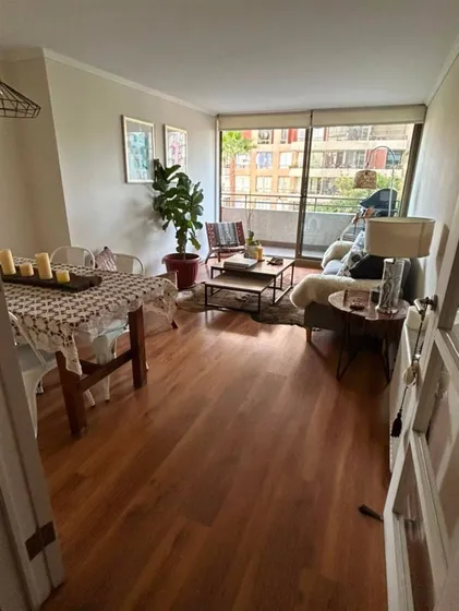 Departamento De 2d Con Buenos Espacios/rotonda Atenas