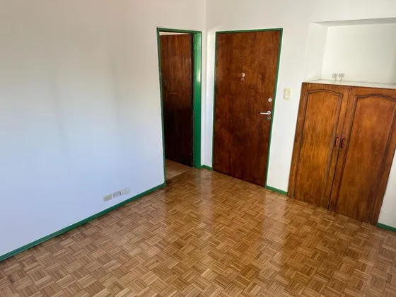 Departamento Dos Ambientes 3er Piso Por Escalera