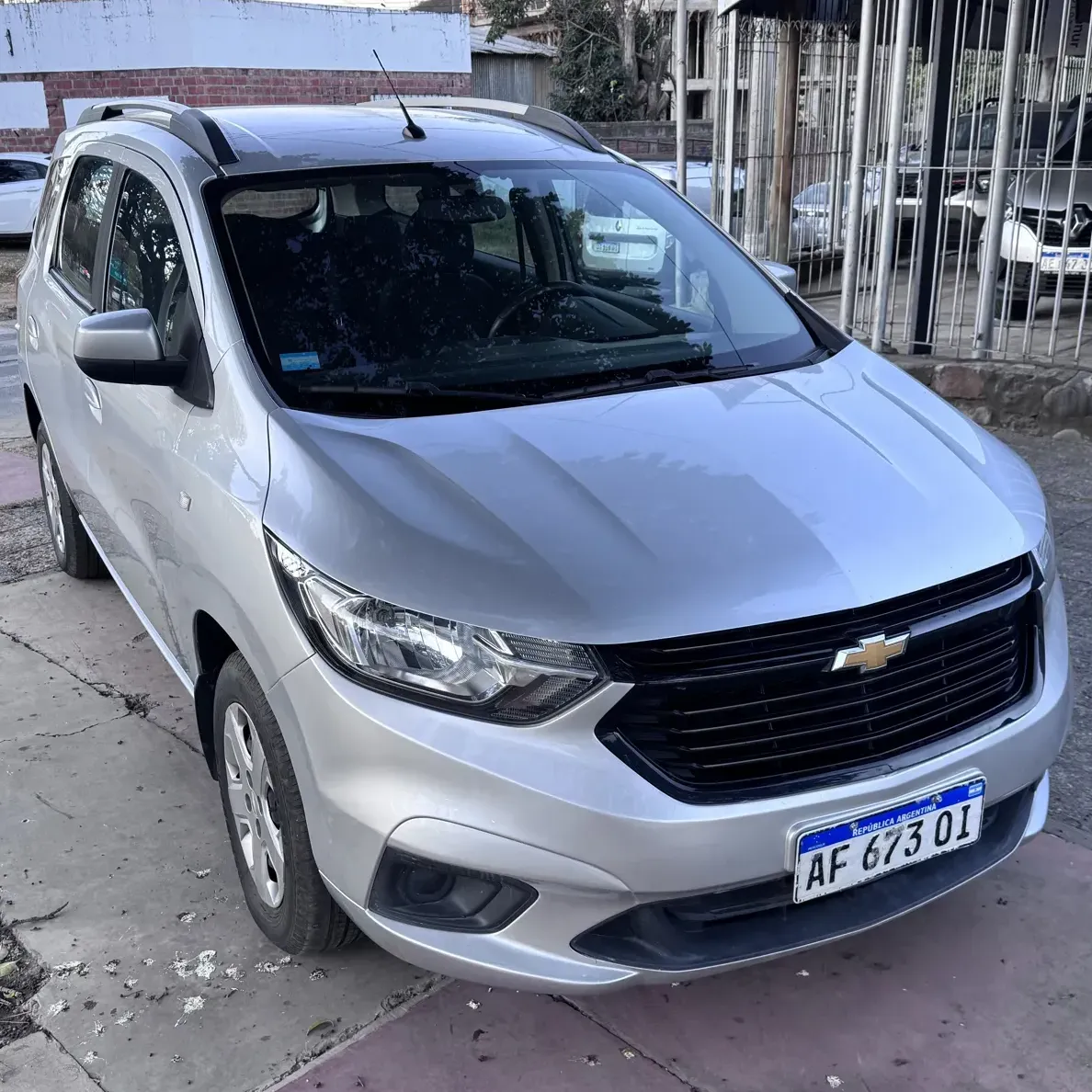 Chevrolet Spin 1.8 LT 5-Seat 105 HP