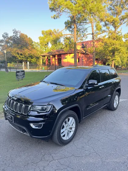 Jeep Grand Cherokee 3.6 Limited 286hp Techo + Llantas 18